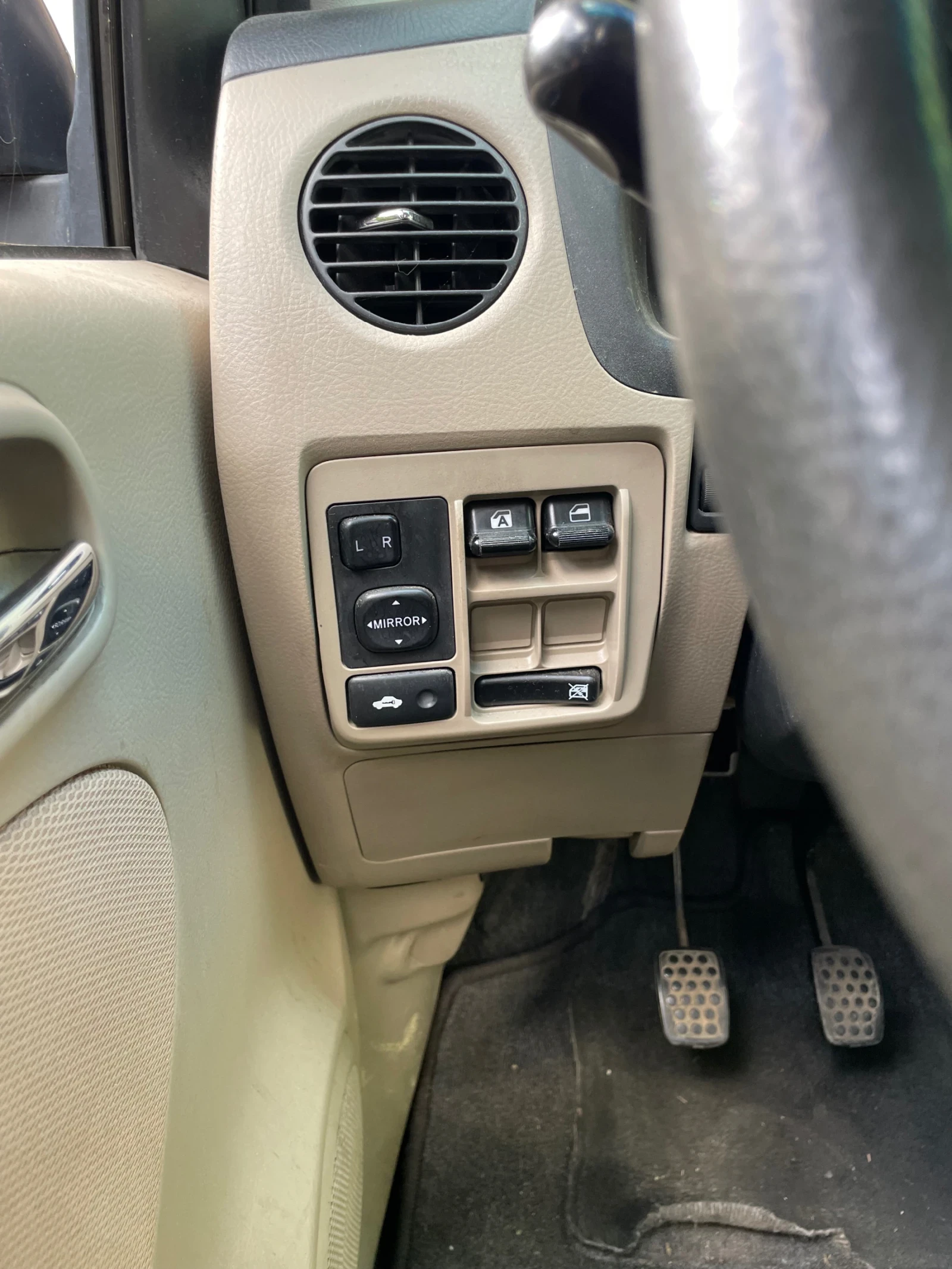 Daihatsu Cuore 1.0 70 к.с. Бензин - Швейцария/ВСИЧКО ПЛАТЕНО, снимка 7 - Автомобили и джипове - 54598313