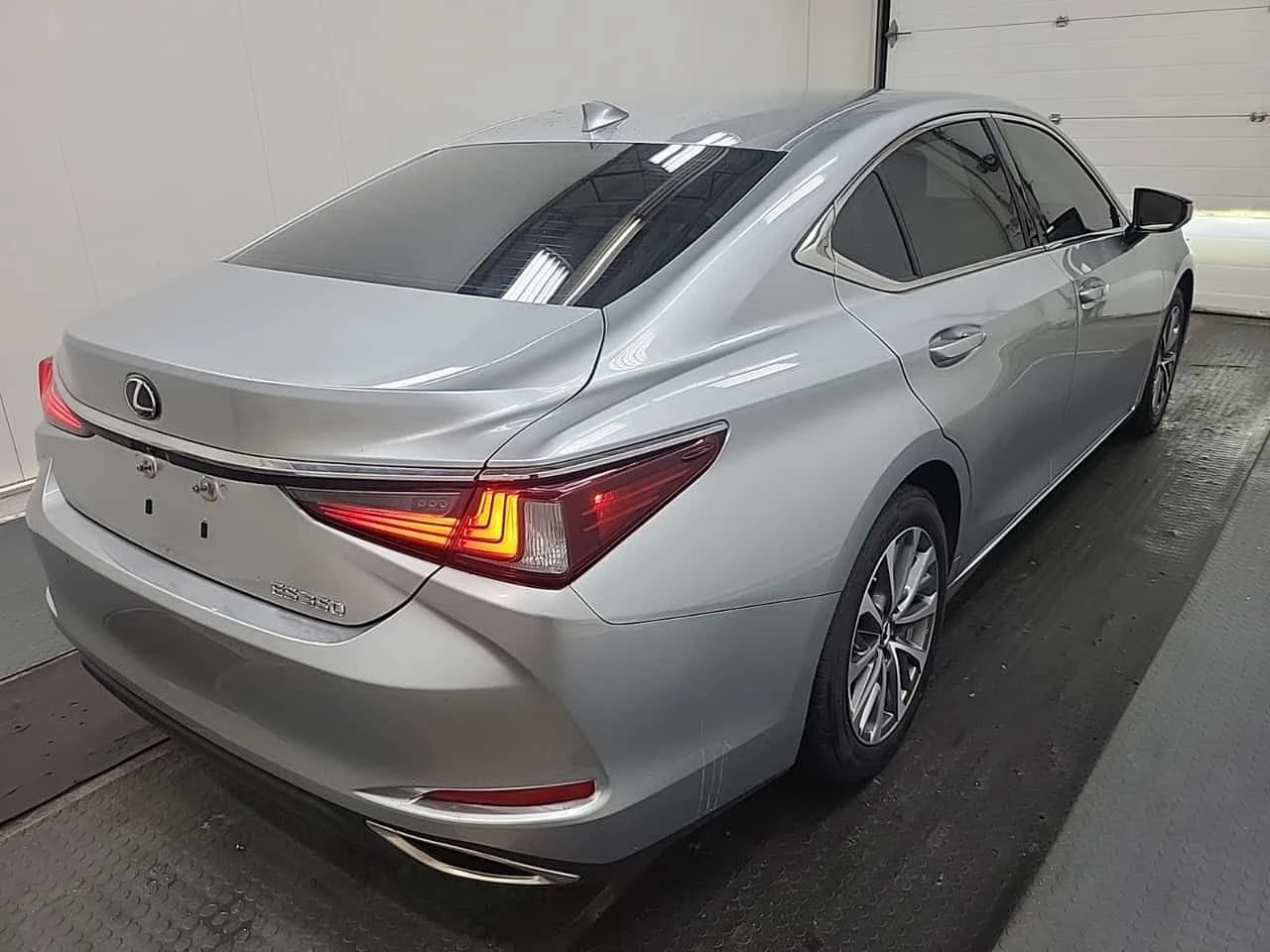 Lexus ES 350 | ПОДГРЕВИ| ОБДУХВАНЕ| ШИБИДАХ| DISTRONIC| CARFAX, снимка 3 - Автомобили и джипове - 54644607