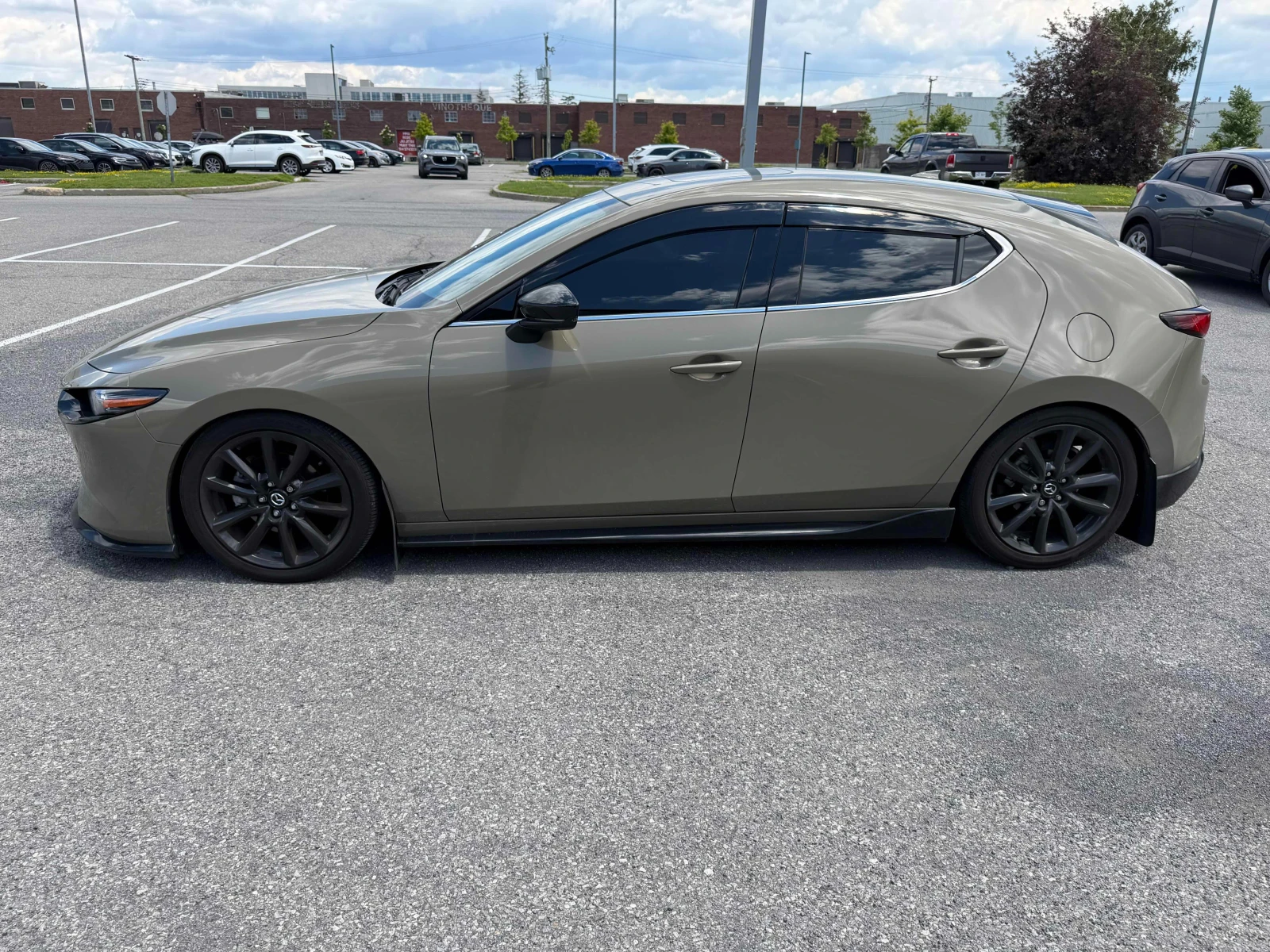 Mazda 3 Sport Suna * CARFAX * АВТО КРЕДИТ * , снимка 3 - Автомобили и джипове - 55015886