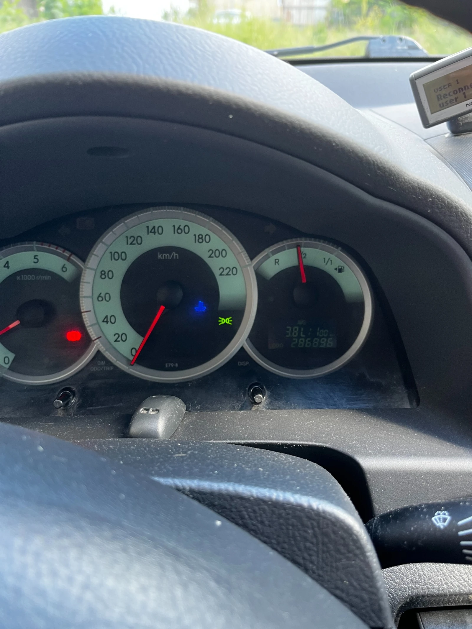 Toyota Corolla verso 2000, снимка 2 - Автомобили и джипове - 55058992
