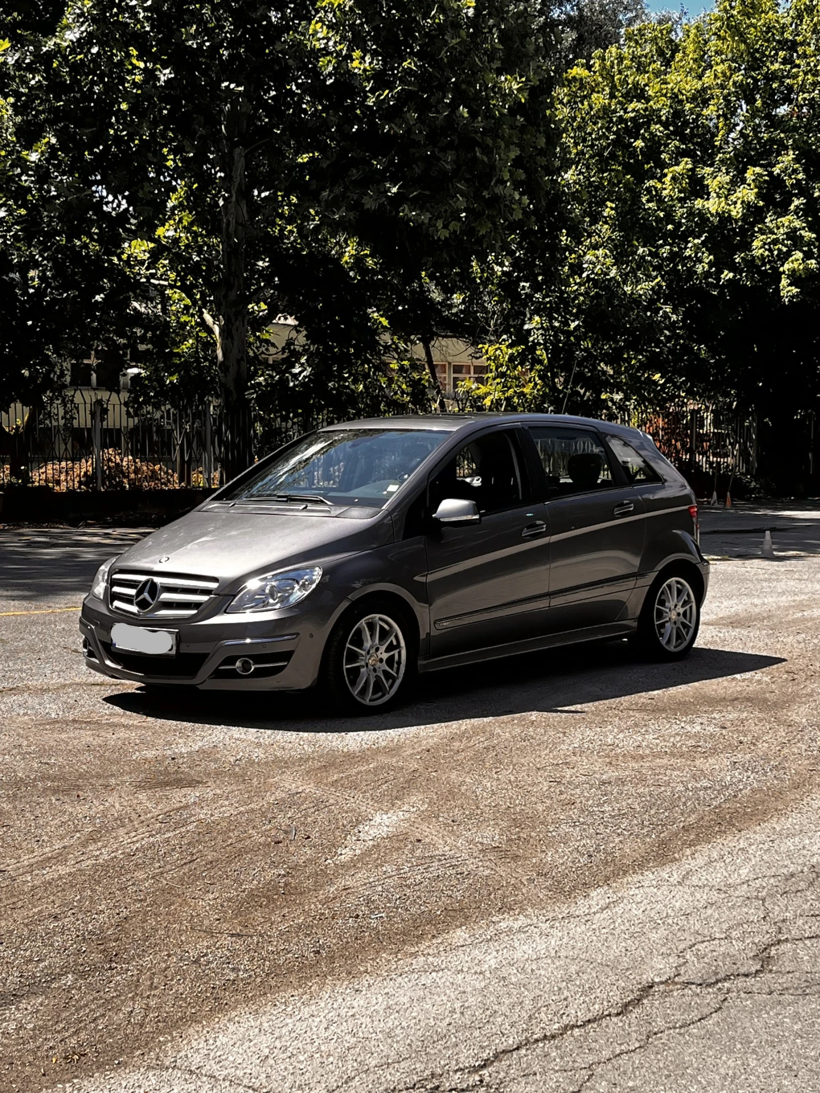 Mercedes-Benz B 200, снимка 2 - Автомобили и джипове - 55422177