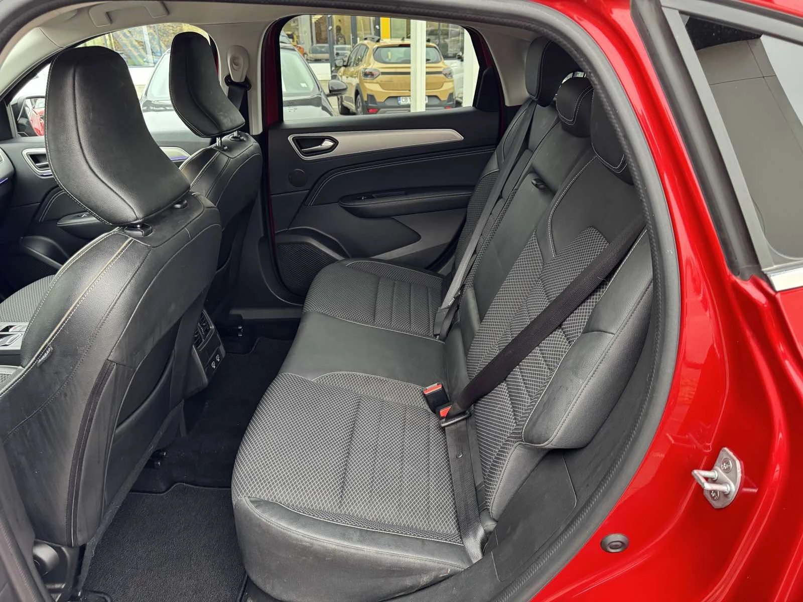 Renault Arkana 1.3 Tce AT, снимка 13 - Автомобили и джипове - 56691928