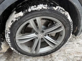 VW Tiguan Highline* Pano* 360view* Подгрев* Keyless Entry*  - 16275 € / 31831.13 лв. - 81892967 6
