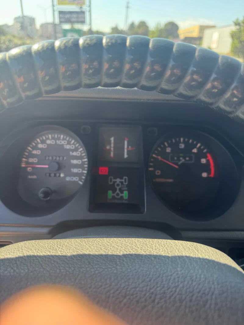 Mitsubishi Pajero, снимка 8 - Автомобили и джипове - 52352513