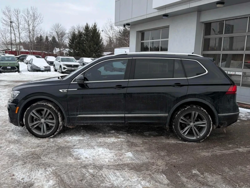 VW Tiguan Highline* Pano* 360view* Подгрев* Keyless Entry* , снимка 2 - Автомобили и джипове - 53502599