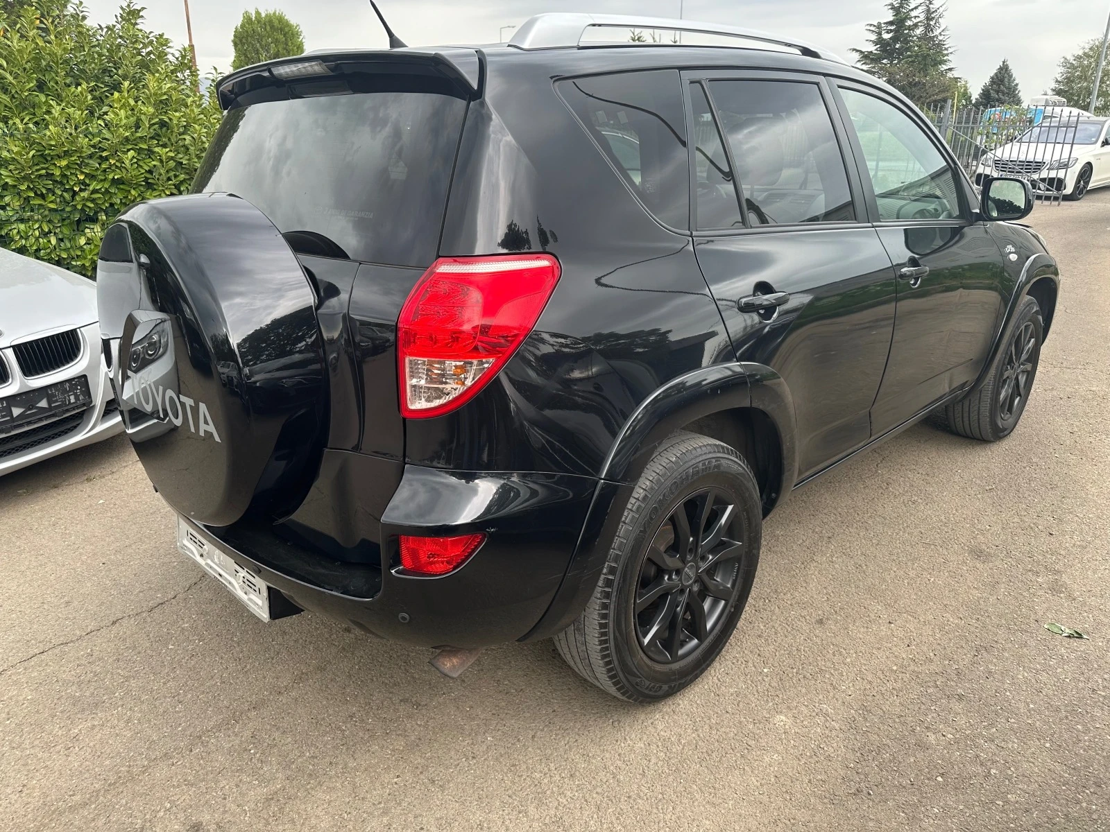 Toyota Rav4 2.2D - изображение 3