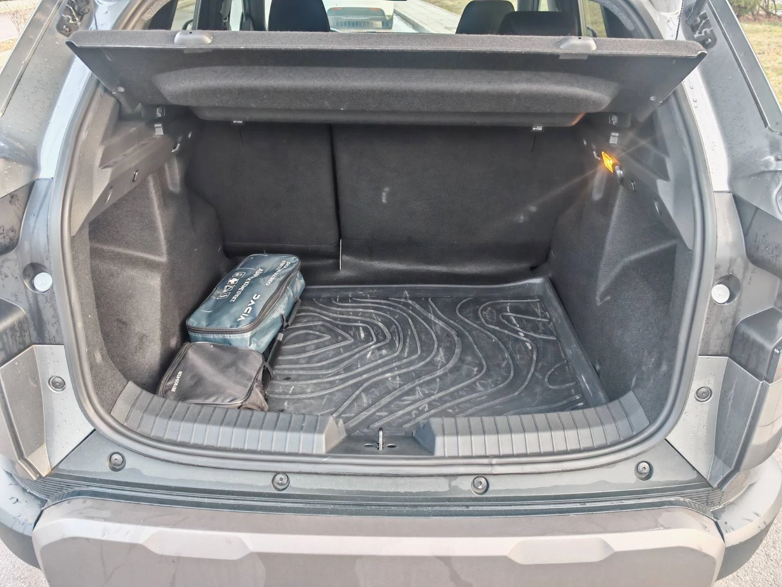 Dacia Duster 2490Евро за получаване, 1.6 Extreme Full Hybrid140 - изображение 10