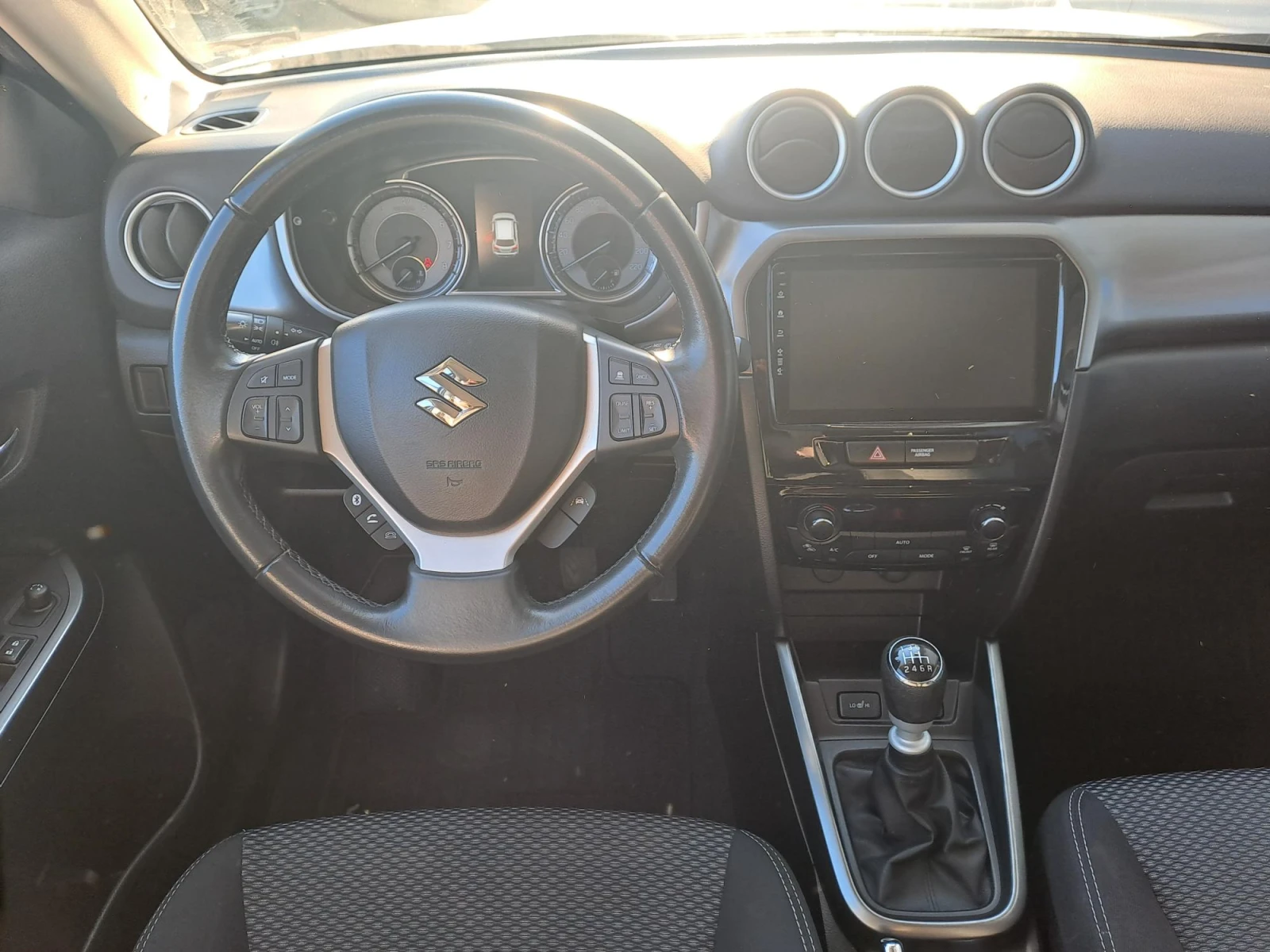 Suzuki Vitara 1.4 GL+ Booster Jet HYBRID 4X4, снимка 15 - Автомобили и джипове - 53727816