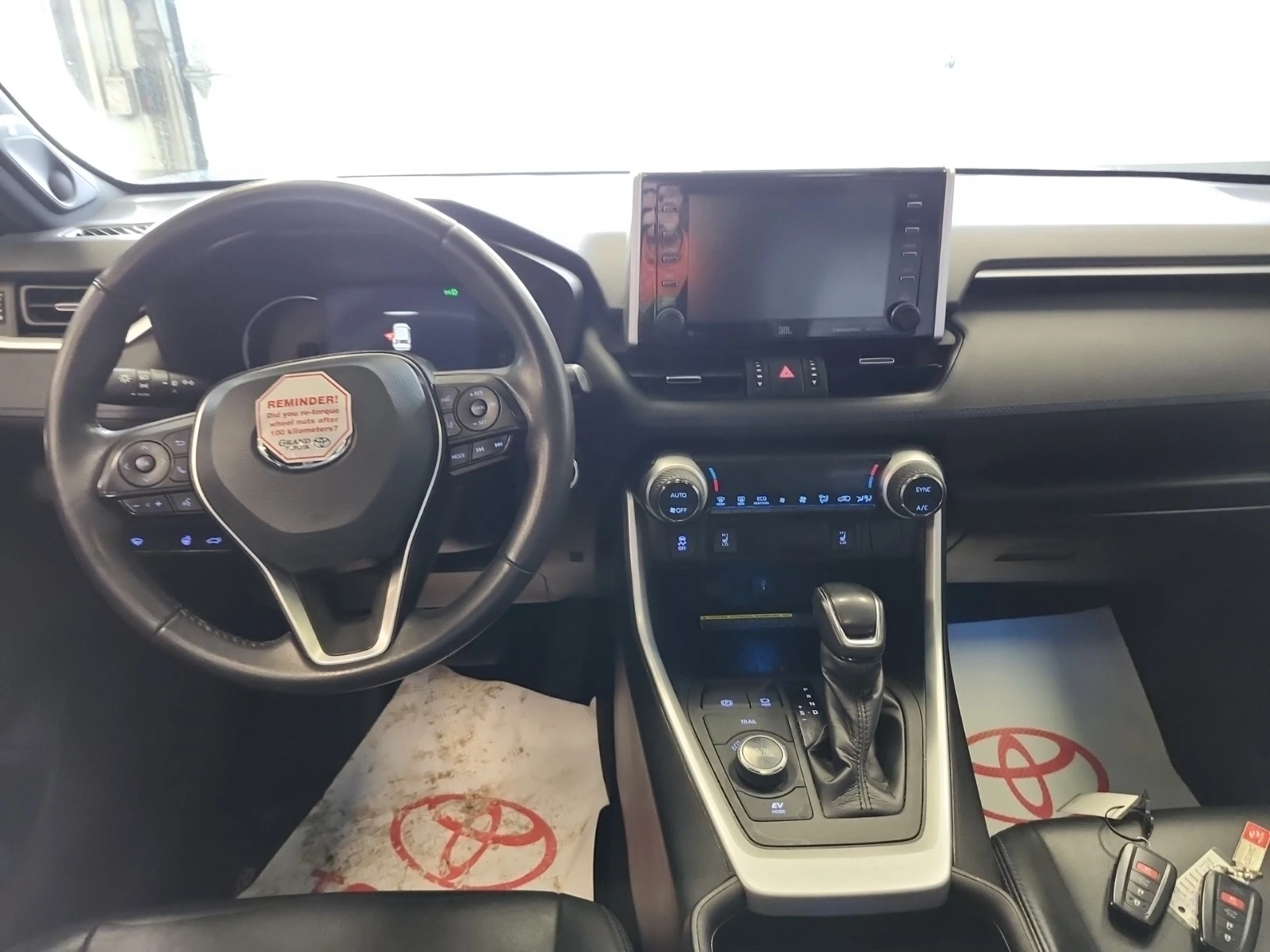 Toyota Rav4 HYBRID XSE * * CARFAX * * АВТО КРЕДИТ * * , снимка 7 - Автомобили и джипове - 53912671