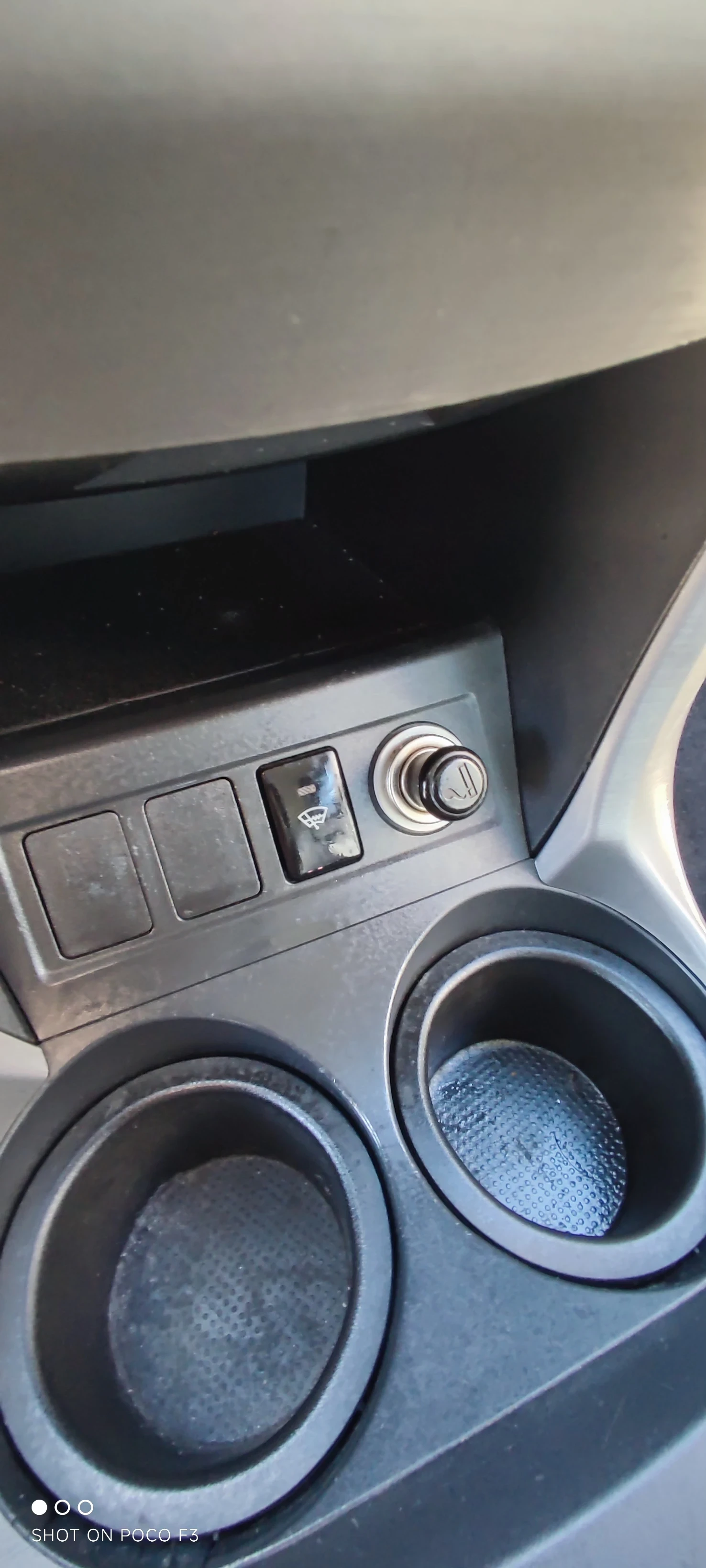 Toyota Rav4 2.2 D4D 136, снимка 11 - Автомобили и джипове - 54875871