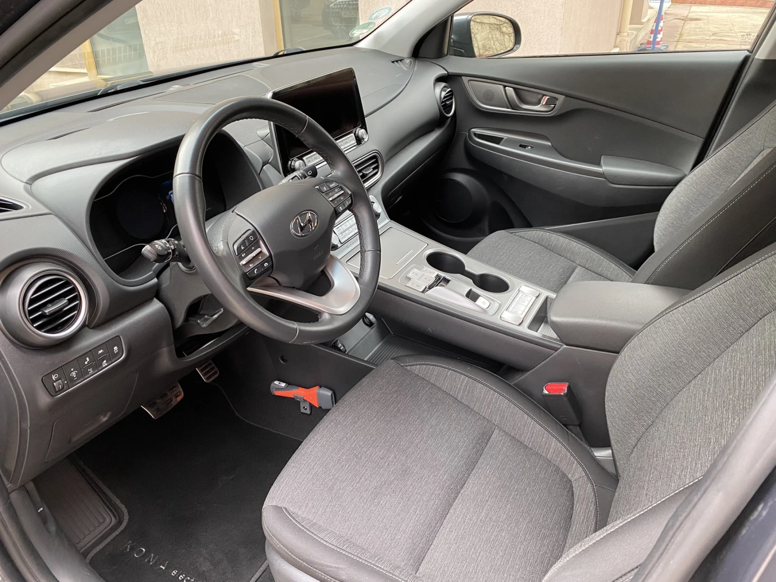 Hyundai Kona 64KWh/ Fashion / SOH100% , снимка 10 - Автомобили и джипове - 54556175