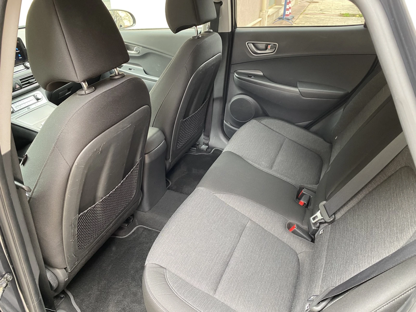 Hyundai Kona 64KWh/ Fashion / SOH100% , снимка 12 - Автомобили и джипове - 54556175