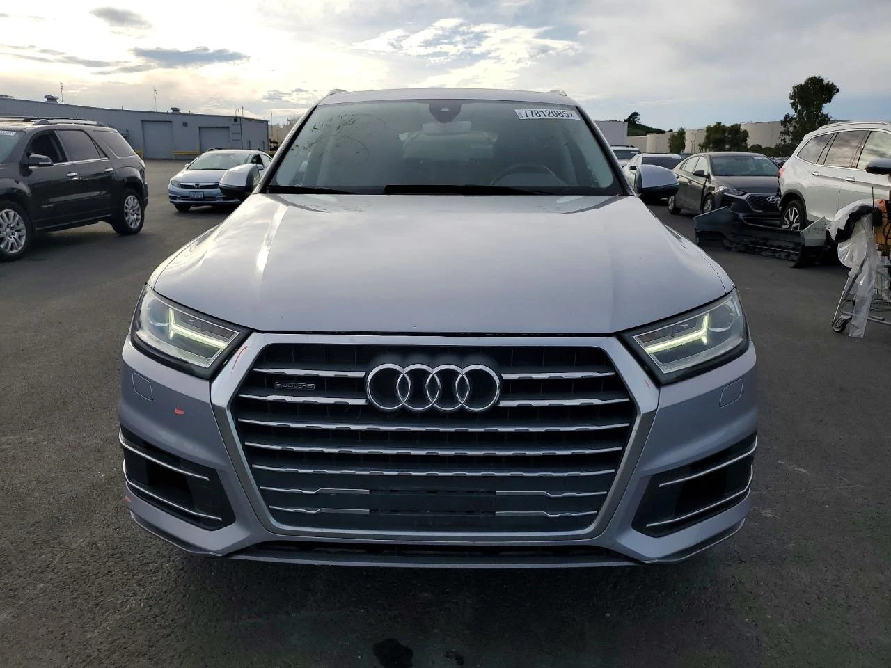 Audi Q7 3.0l Premium, снимка 5 - Автомобили и джипове - 54725918