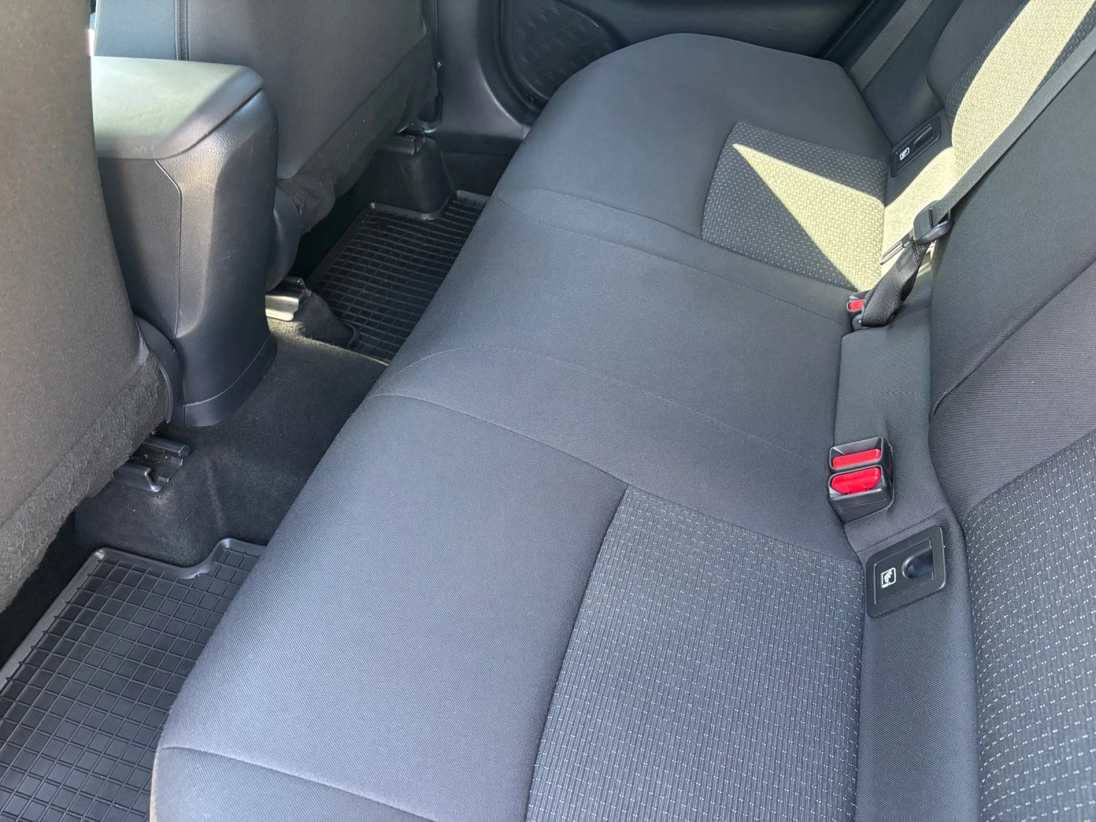 Toyota C-HR, снимка 4 - Автомобили и джипове - 55183931