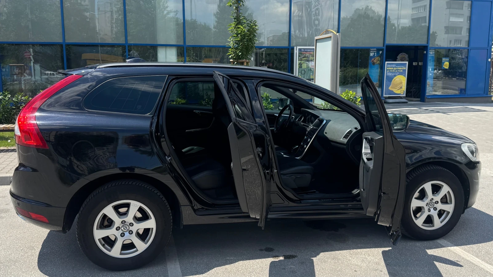 Volvo XC60, снимка 9 - Автомобили и джипове - 55266860