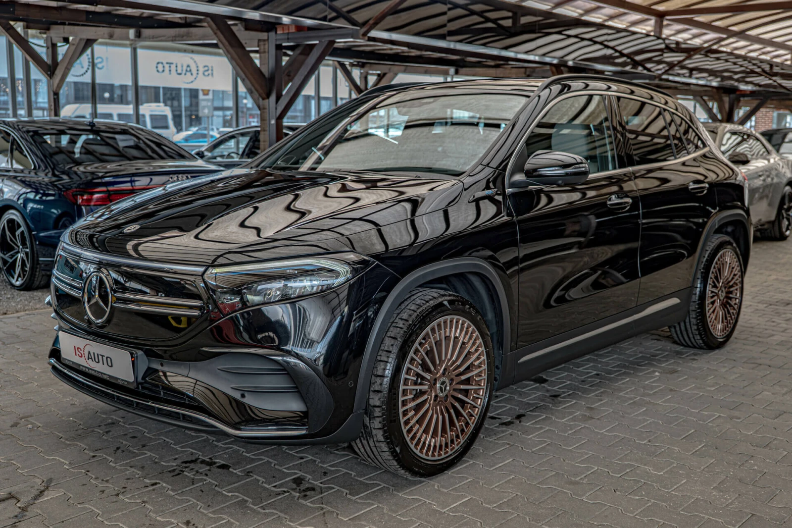 Mercedes-Benz EQA 250/Edition/AMG line/HuD/Burmester/Ambient/Панорам, снимка 3 - Автомобили и джипове - 55668294