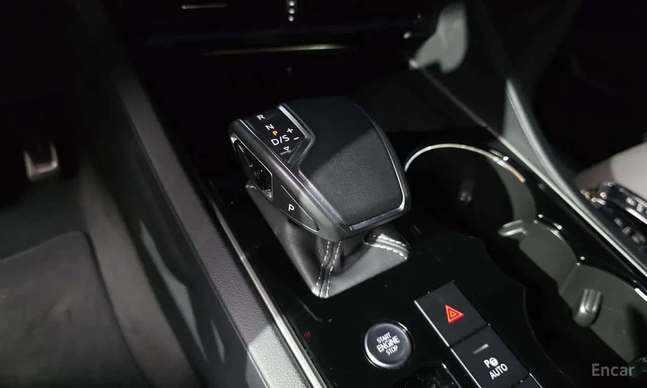 VW Touareg * 3.0 TDI * R Line * HUD * Обдухване * Дистроник *, снимка 9 - Автомобили и джипове - 56185633