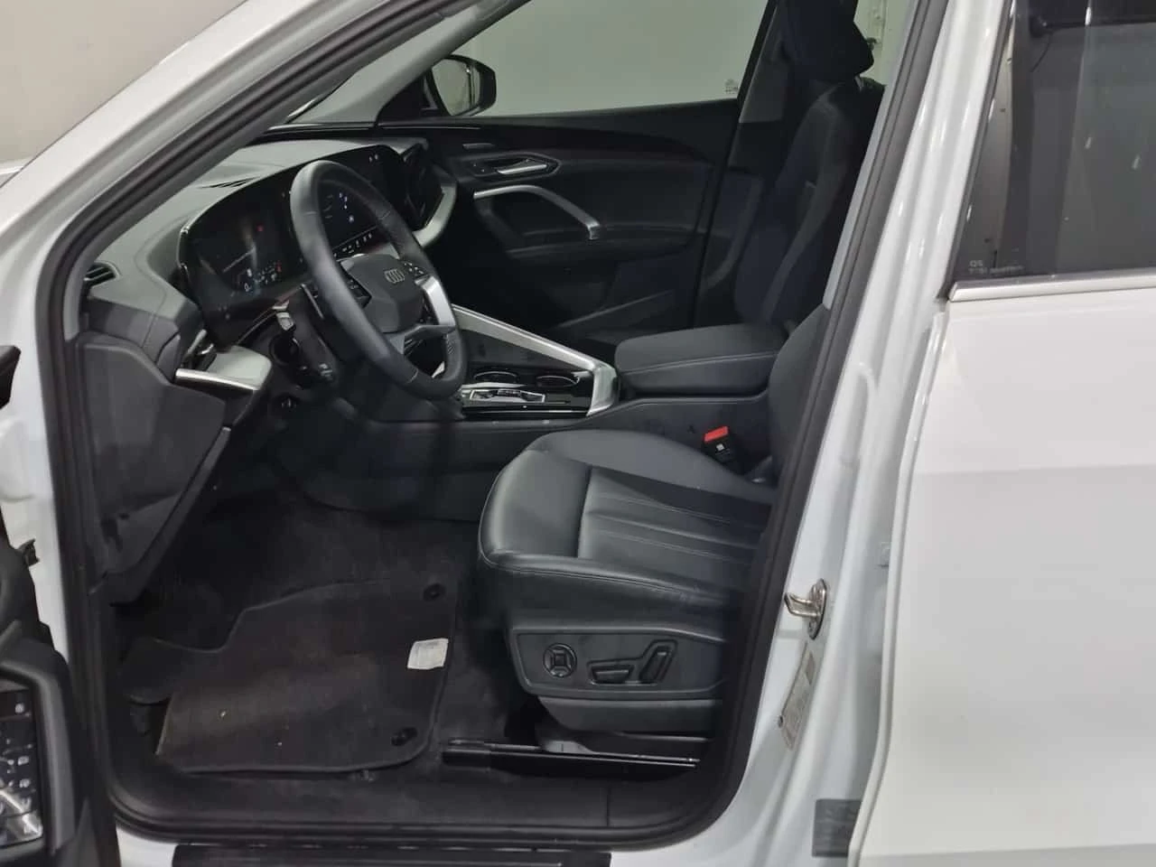 Audi Q5 PROGRESSIV| 360| HUD| ПАМЕТ| PANO| , снимка 5 - Автомобили и джипове - 56207849