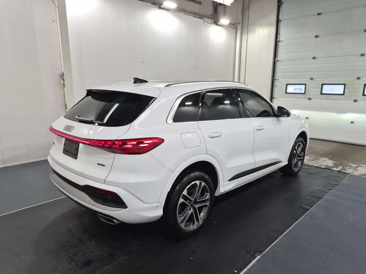 Audi Q5 PROGRESSIV| 360| HUD| ПАМЕТ| PANO| , снимка 3 - Автомобили и джипове - 56207849