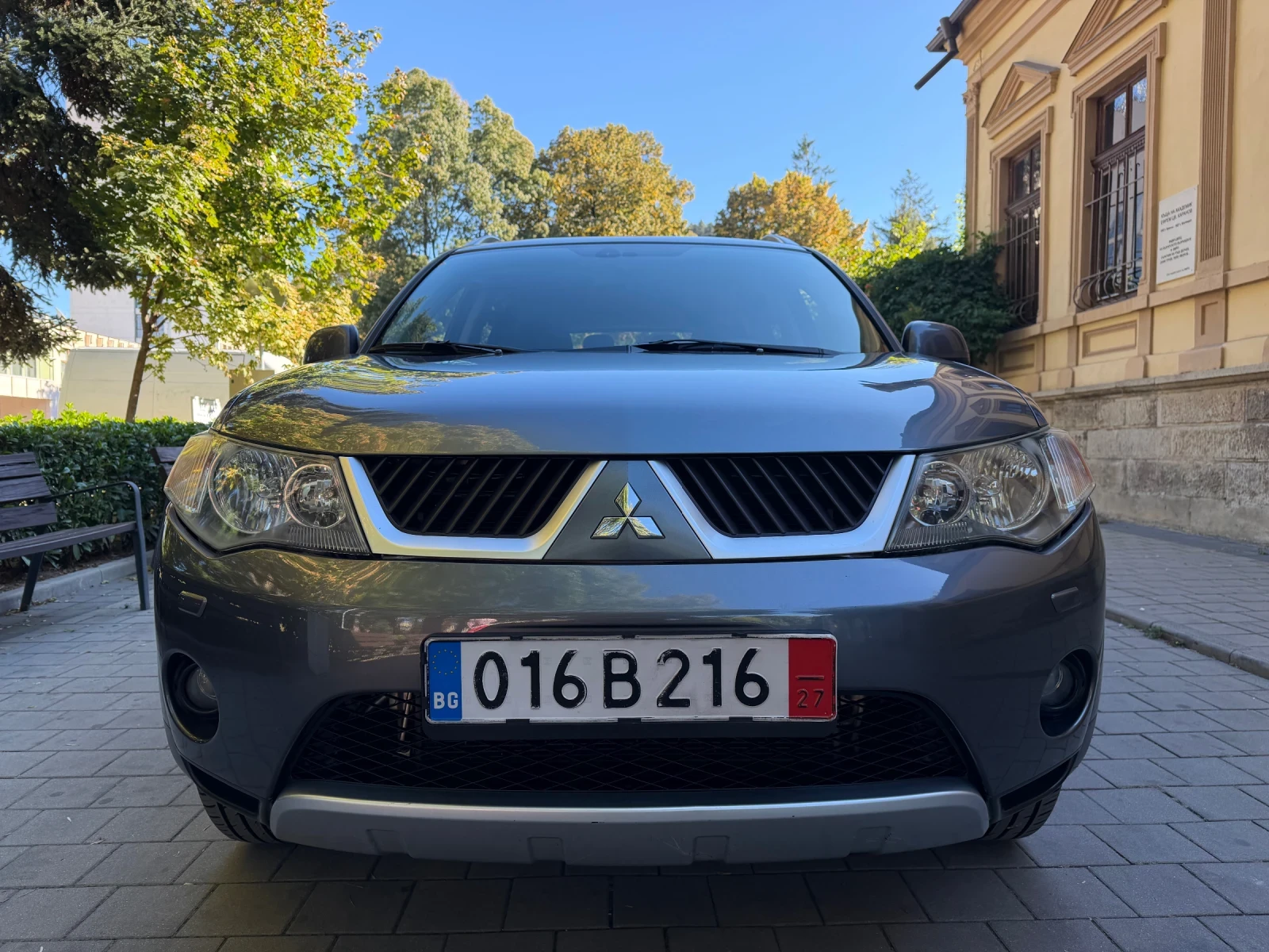 Mitsubishi Outlander, снимка 5 - Автомобили и джипове - 56352301