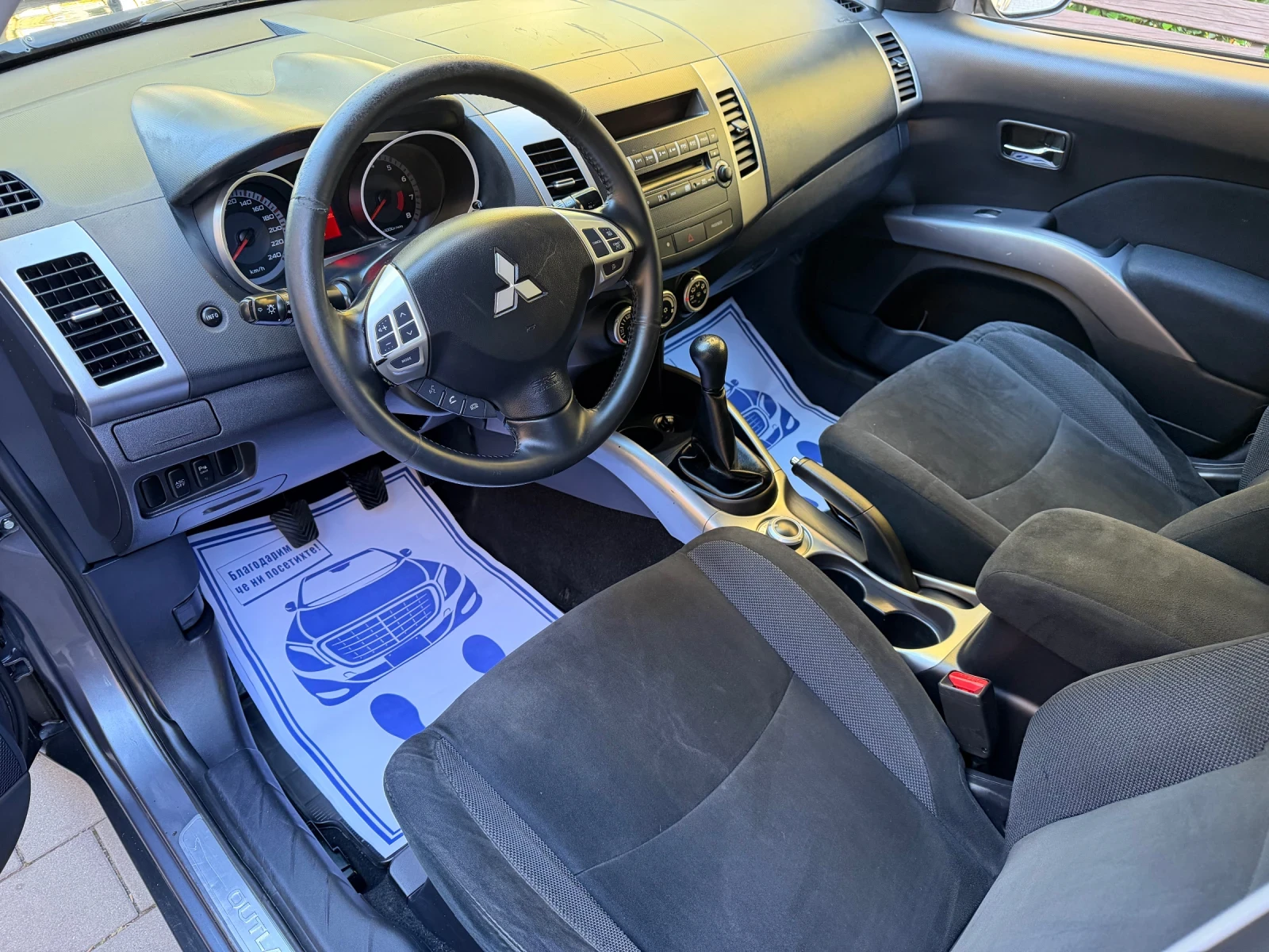 Mitsubishi Outlander, снимка 6 - Автомобили и джипове - 56352301