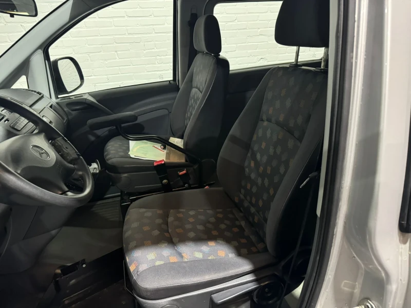 Mercedes-Benz Vito Vito 111CDI 320 AUT 2004 Wheelchair , снимка 14 - Бусове и автобуси - 47905740