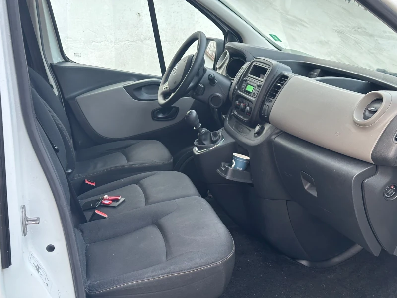 Renault Trafic, снимка 7 - Бусове и автобуси - 48300920