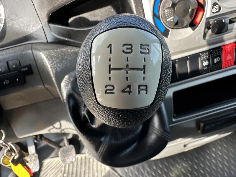 Iveco 35c15 Самосвал задно разтоварване, снимка 13 - Бусове и автобуси - 53130033