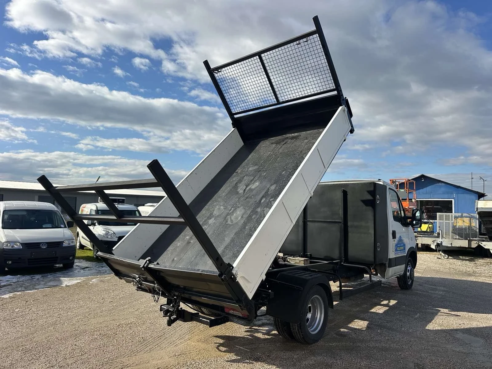 Iveco 35c15 Самосвал задно разтоварване - изображение 3