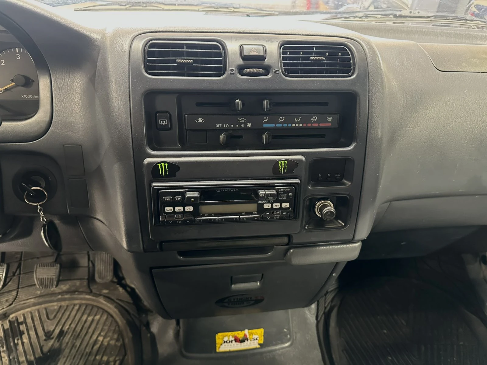Toyota Hiace 4X4, снимка 14 - Бусове и автобуси - 54562182