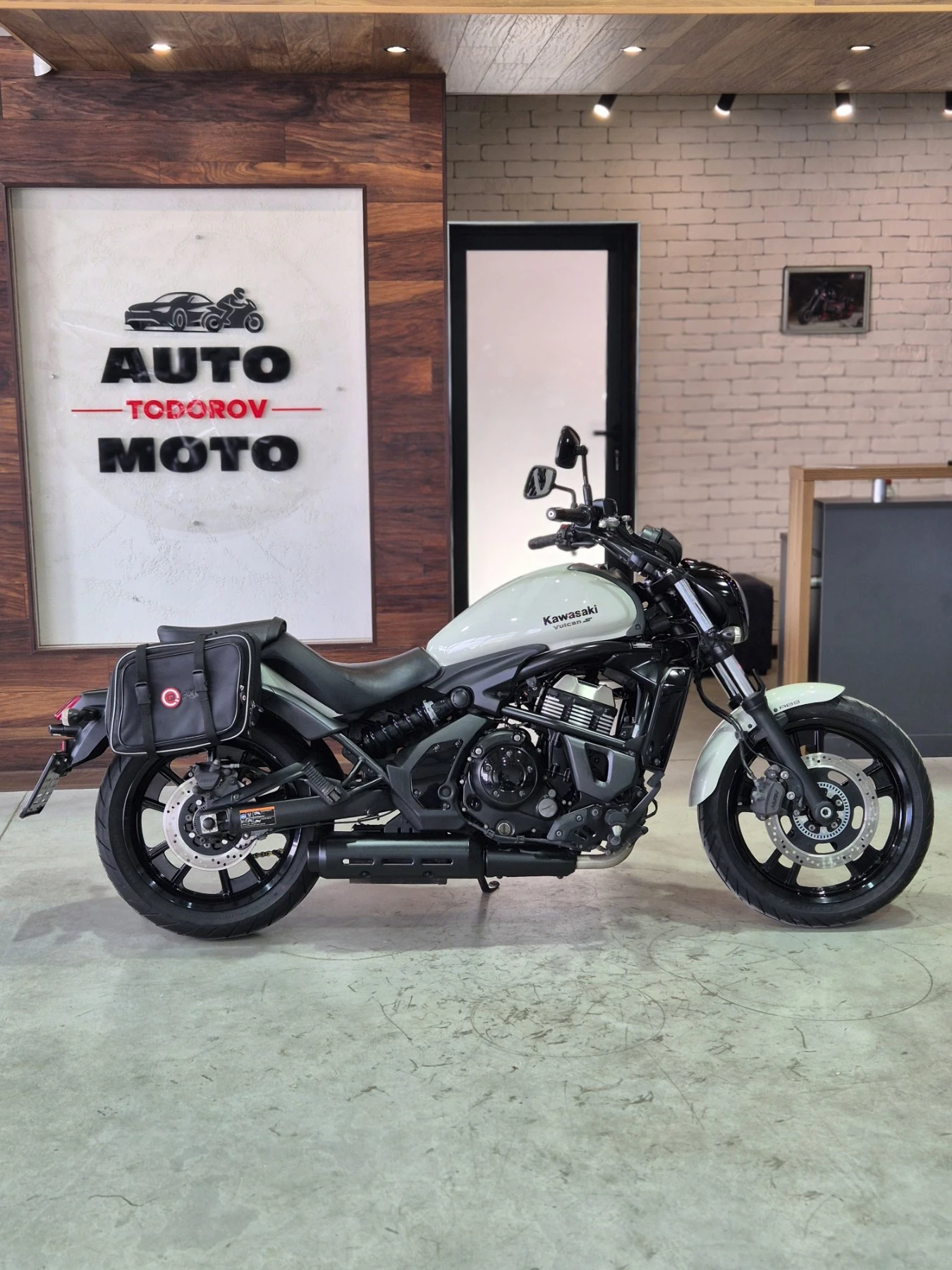 Kawasaki Vulcan S 650 A2 АBS НОВ ВНОС ОТ ШВЕЙЦАРИЯ!, снимка 8 - Мотоциклети и мототехника - 56231907