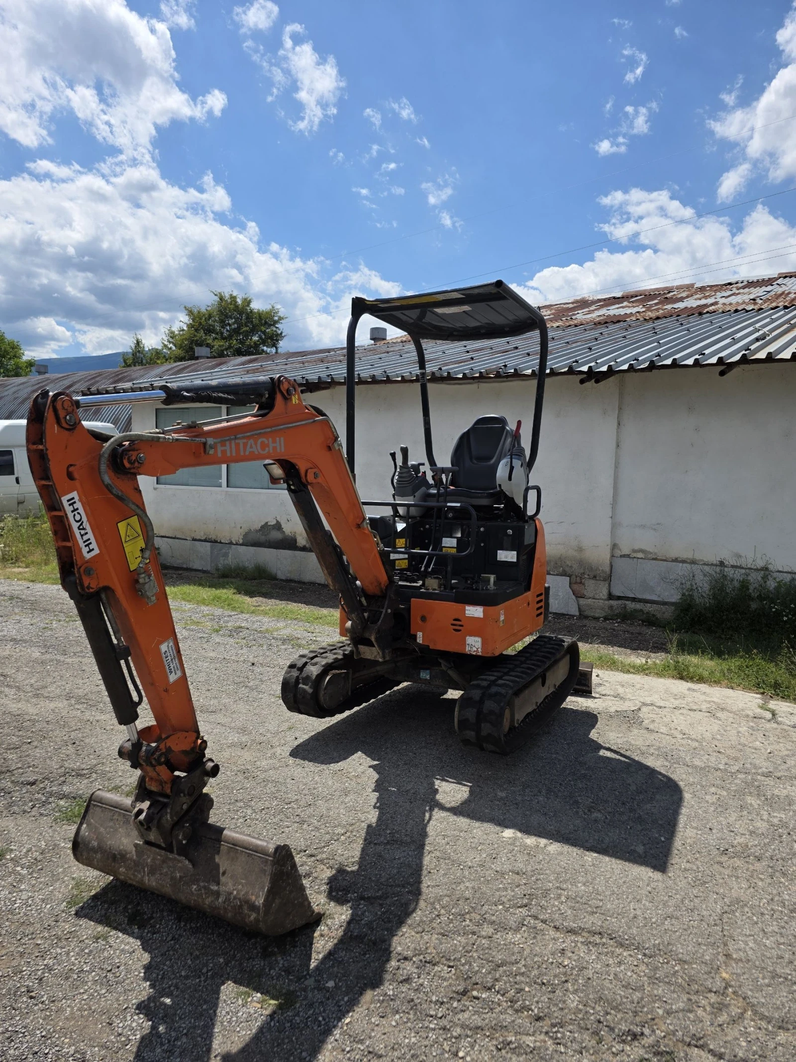 Багер Hitachi 19u - изображение 5