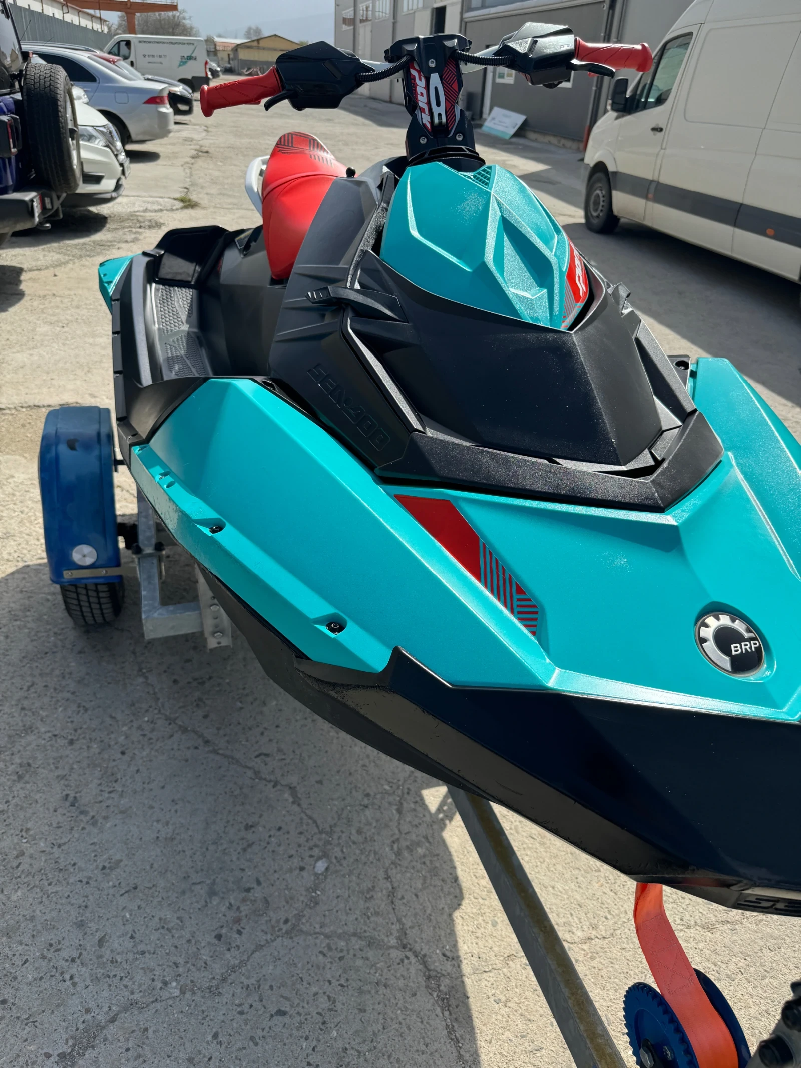 Джет Bombardier Sea Doo Spark Trixx - изображение 3