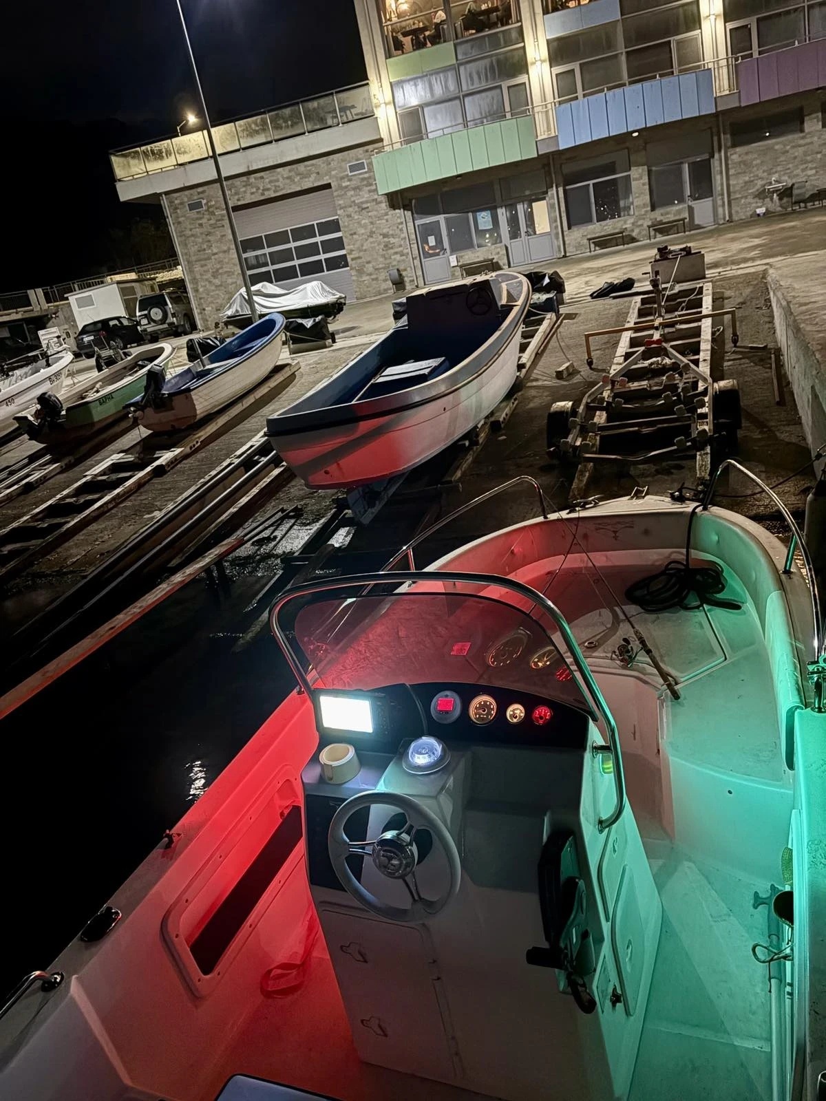 ����� 3D Craft Trimarci 19 | Mobile.bg � ����������� 15