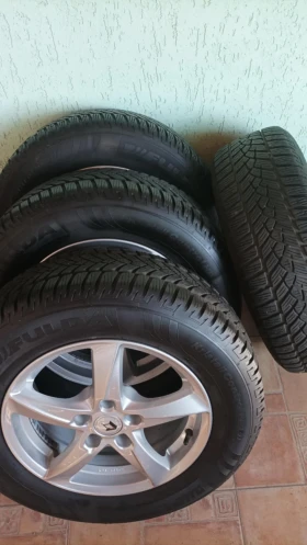    215/65R16 | Mobile.bg    3