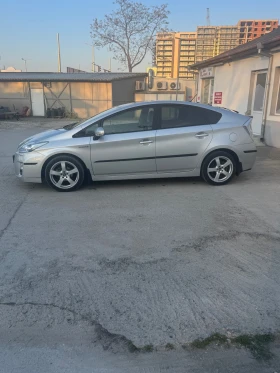 Toyota Prius 1, 8 HYBRID, снимка 3