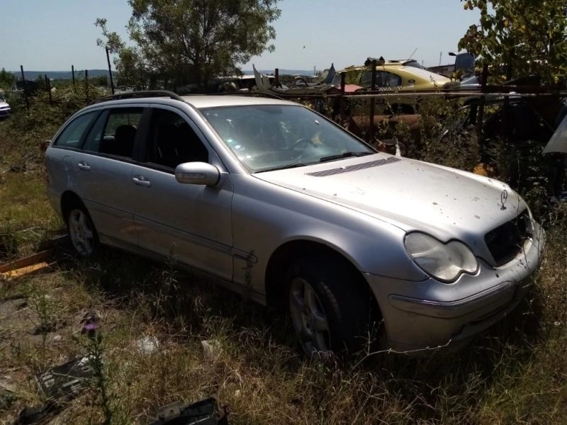 Mercedes-Benz C 220  3 броя  бензин и 2.2 CDI 2.7 cdi 200 компресор, снимка 12 - Автомобили и джипове - 17835095