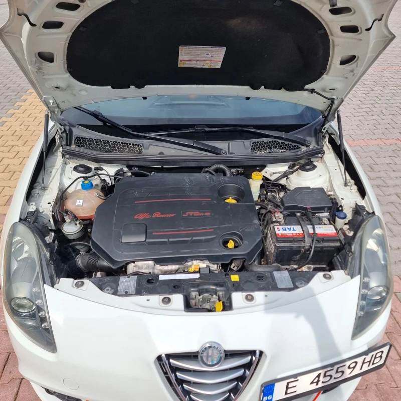 Alfa Romeo Giulietta 2.0 , снимка 16 - Автомобили и джипове - 47340626