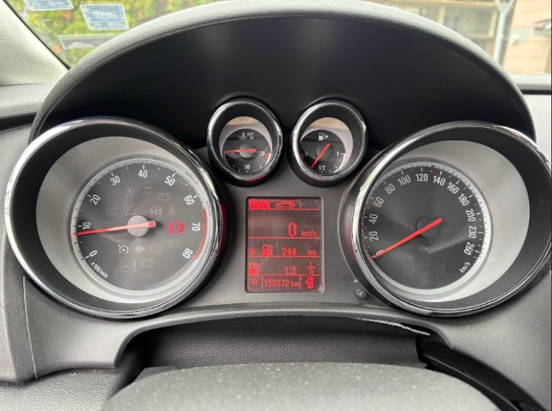 Opel Astra Цена с ДДС, снимка 8 - Автомобили и джипове - 52091148