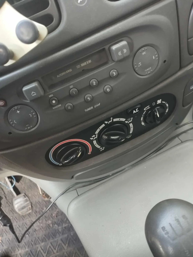 Renault Scenic 2, снимка 7 - Автомобили и джипове - 52166299