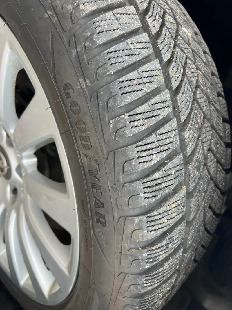 Opel Insignia 2.0 T 4x4, снимка 14 - Автомобили и джипове - 52316749