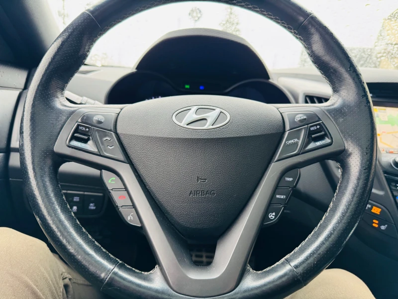 Hyundai Veloster  Turbo * CARFAX* * АвтоКредит* (ЦЕНА ДО БГ), снимка 12 - Автомобили и джипове - 52548980