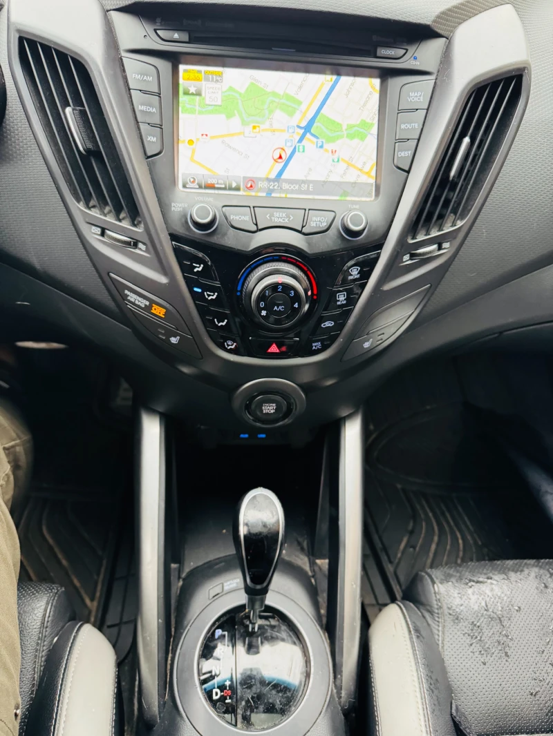 Hyundai Veloster  Turbo * CARFAX* * АвтоКредит* (ЦЕНА ДО БГ), снимка 10 - Автомобили и джипове - 52548980