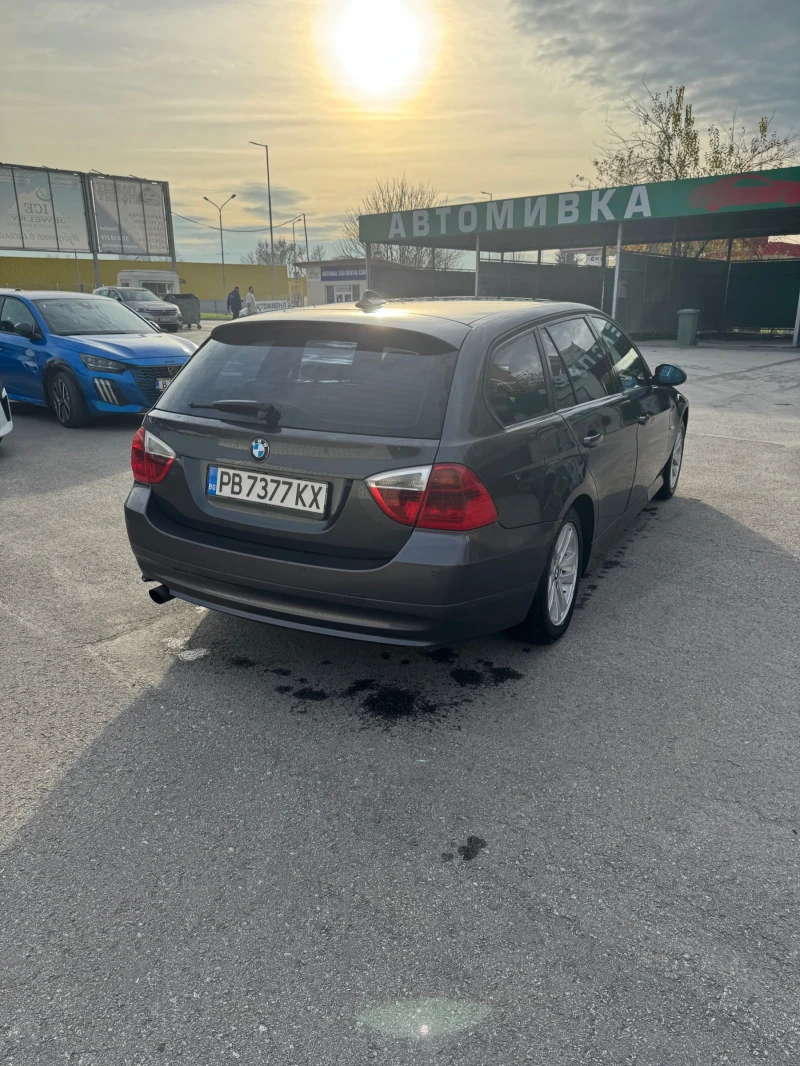 BMW 320, снимка 3 - Автомобили и джипове - 52732354
