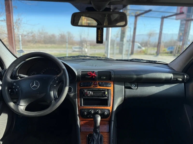 Mercedes-Benz C 200, снимка 5 - Автомобили и джипове - 52814320