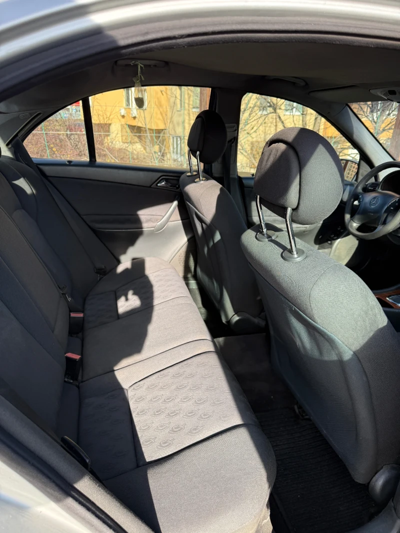 Mercedes-Benz C 200, снимка 8 - Автомобили и джипове - 52814320