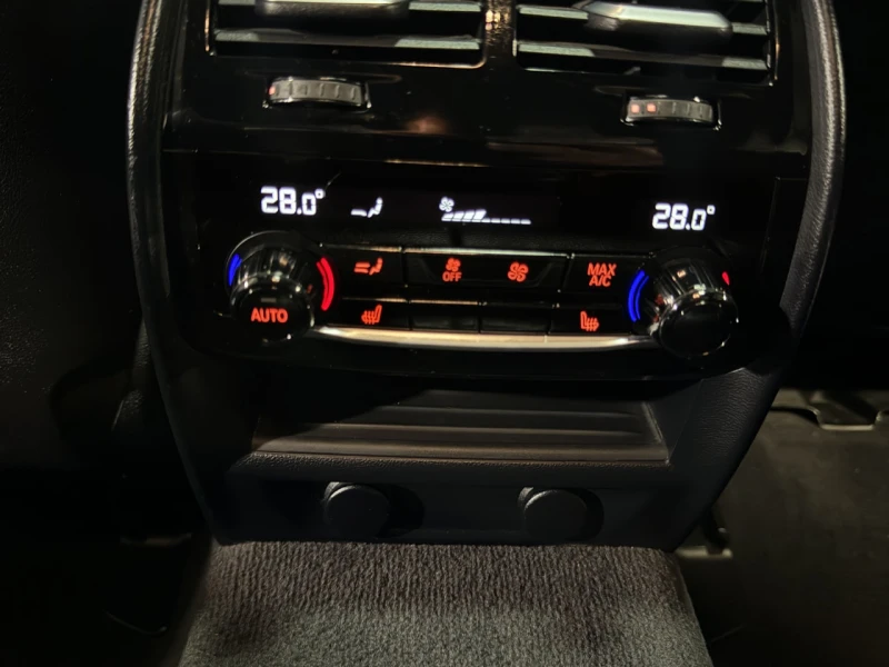 BMW 540 * АВТО КРЕДИТ* ЦЕНА ДО БГ * Сервизна история * , снимка 13 - Автомобили и джипове - 53485247