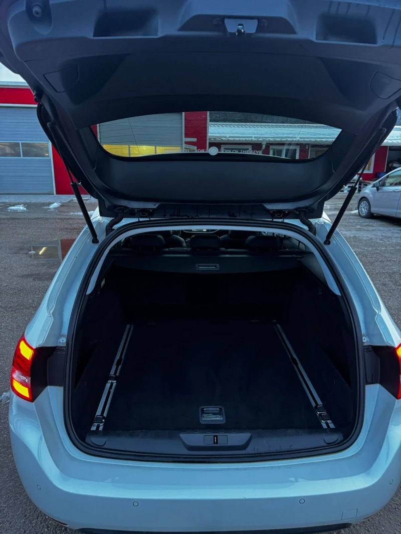Peugeot 308 1.2 e-THP, ALLURE, АВТОМАТ, НАВИГАЦИЯ, КАМЕРА, снимка 4 - Автомобили и джипове - 53568054