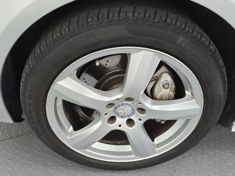 Mercedes-Benz CLS  - изображение 5