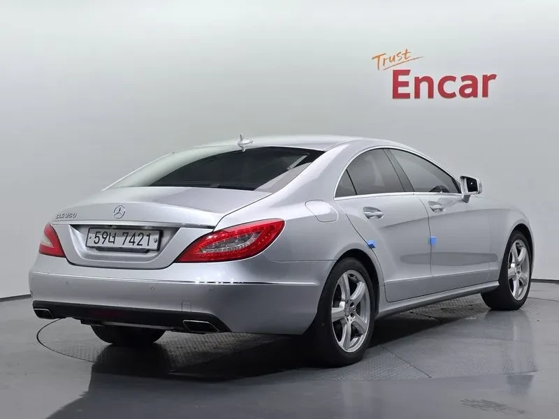 Mercedes-Benz CLS  - изображение 2